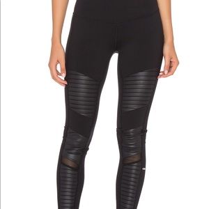 Alo Yoga Moto leggings